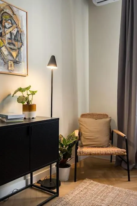 Exquisite Art Deco 2Br Apartment Prime Location Bukarest