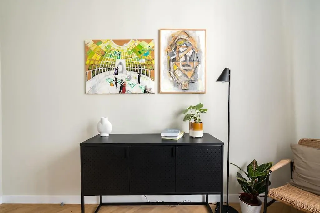 Exquisite Art Deco 2Br Apartment Prime Location 布加勒斯特 0*,  罗马尼亚